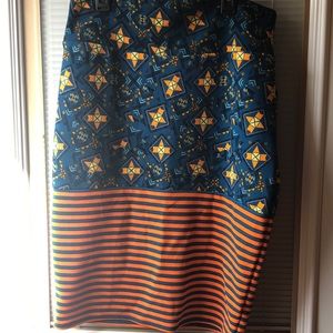 Large LuLaRoe Cassie